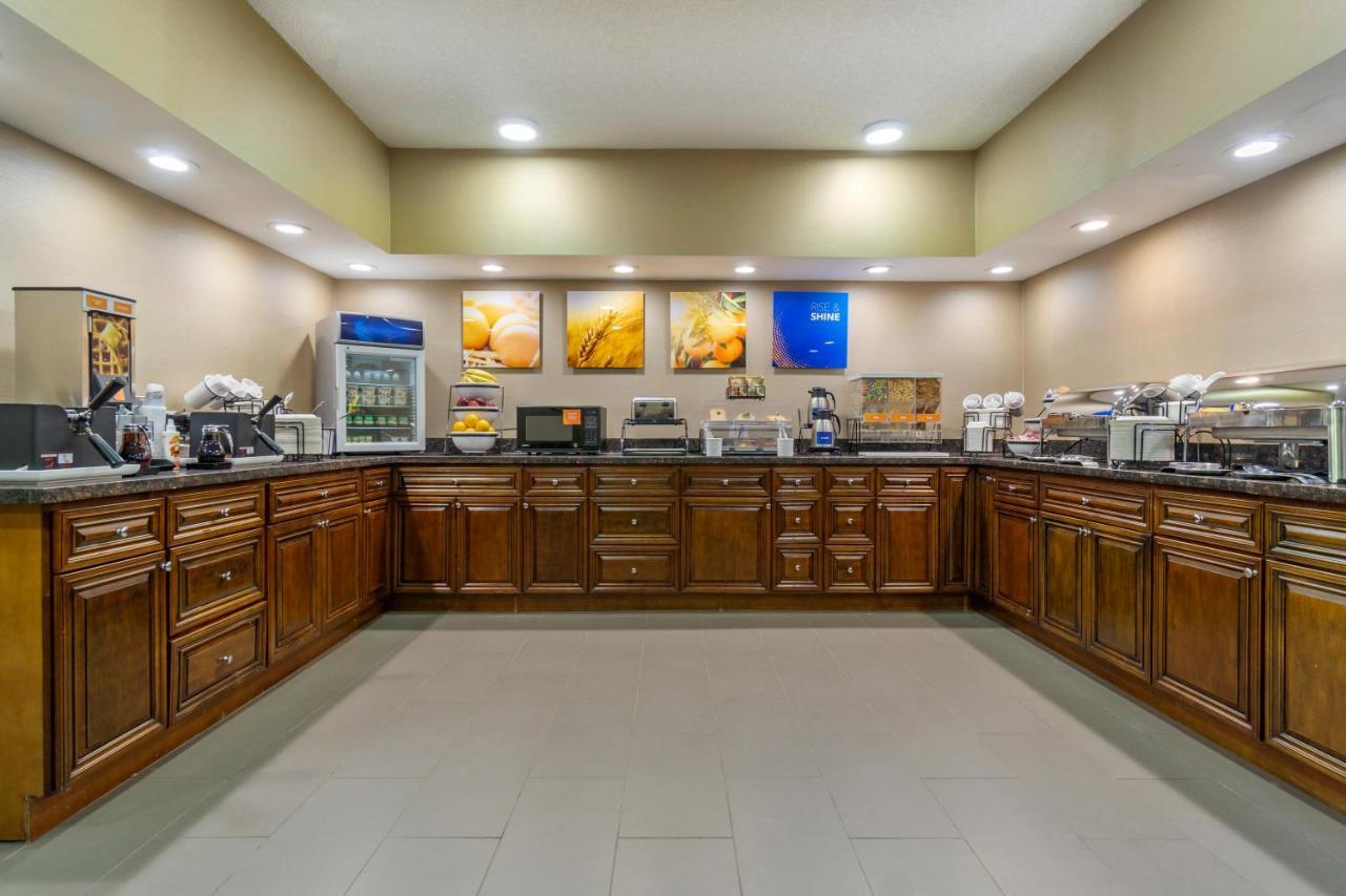 Comfort Inn & Suites Bothell - Seattle North Экстерьер фото